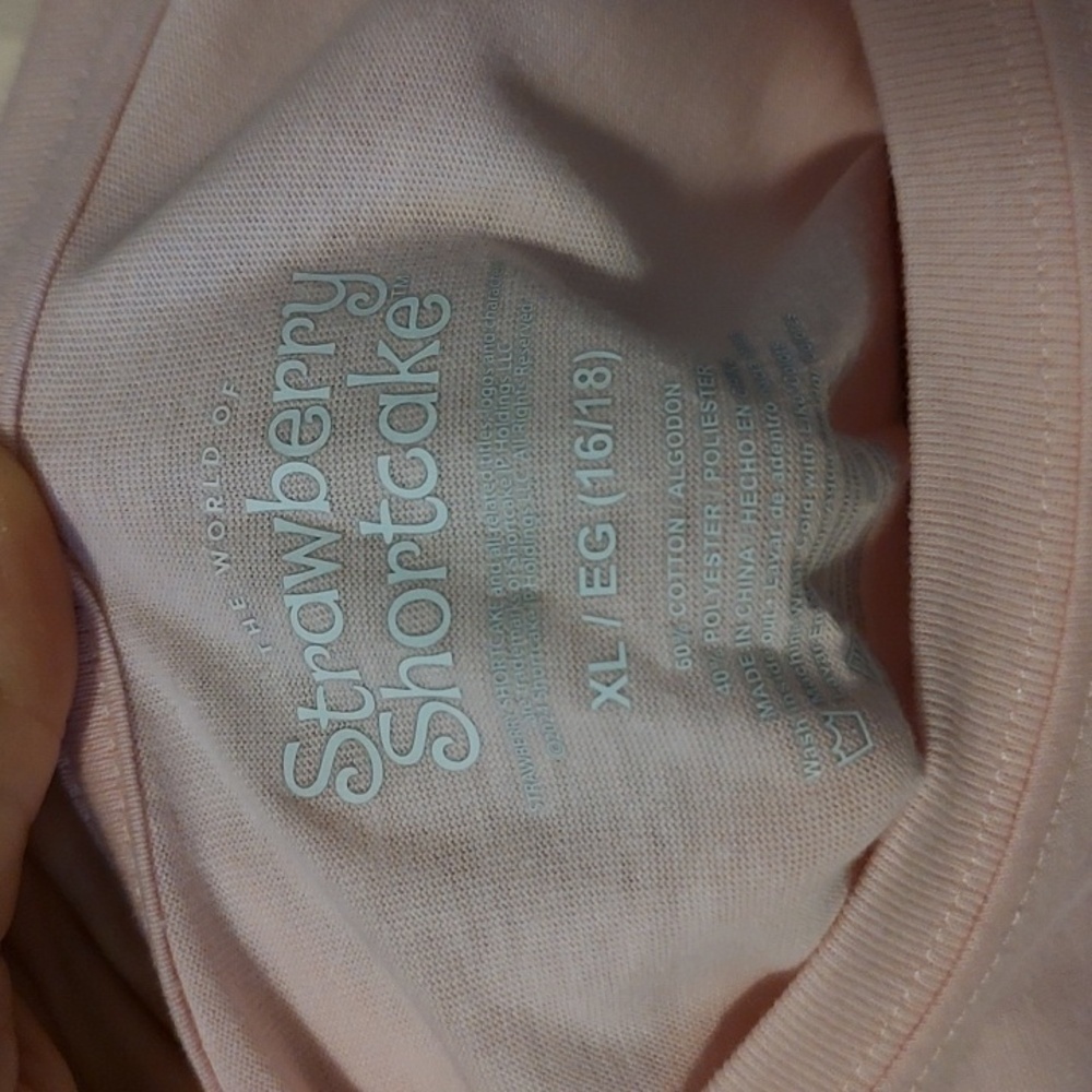 NWOT Pink Strawberry Shortcake Graphic T-Shirt - Picture 3 of 6